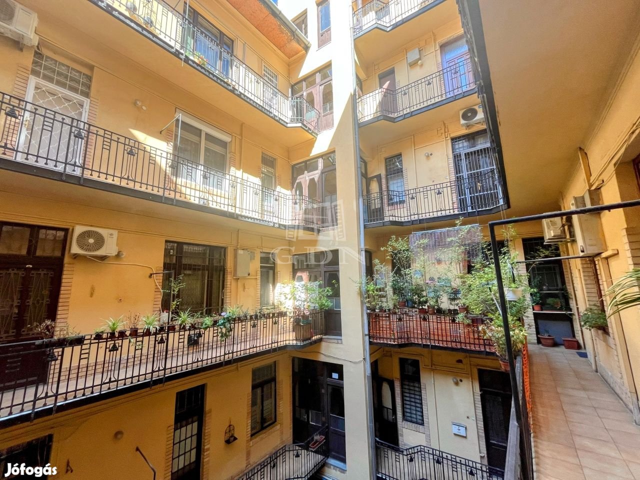 Eladó téglalakás Budapest VIII. kerület, Futó utca