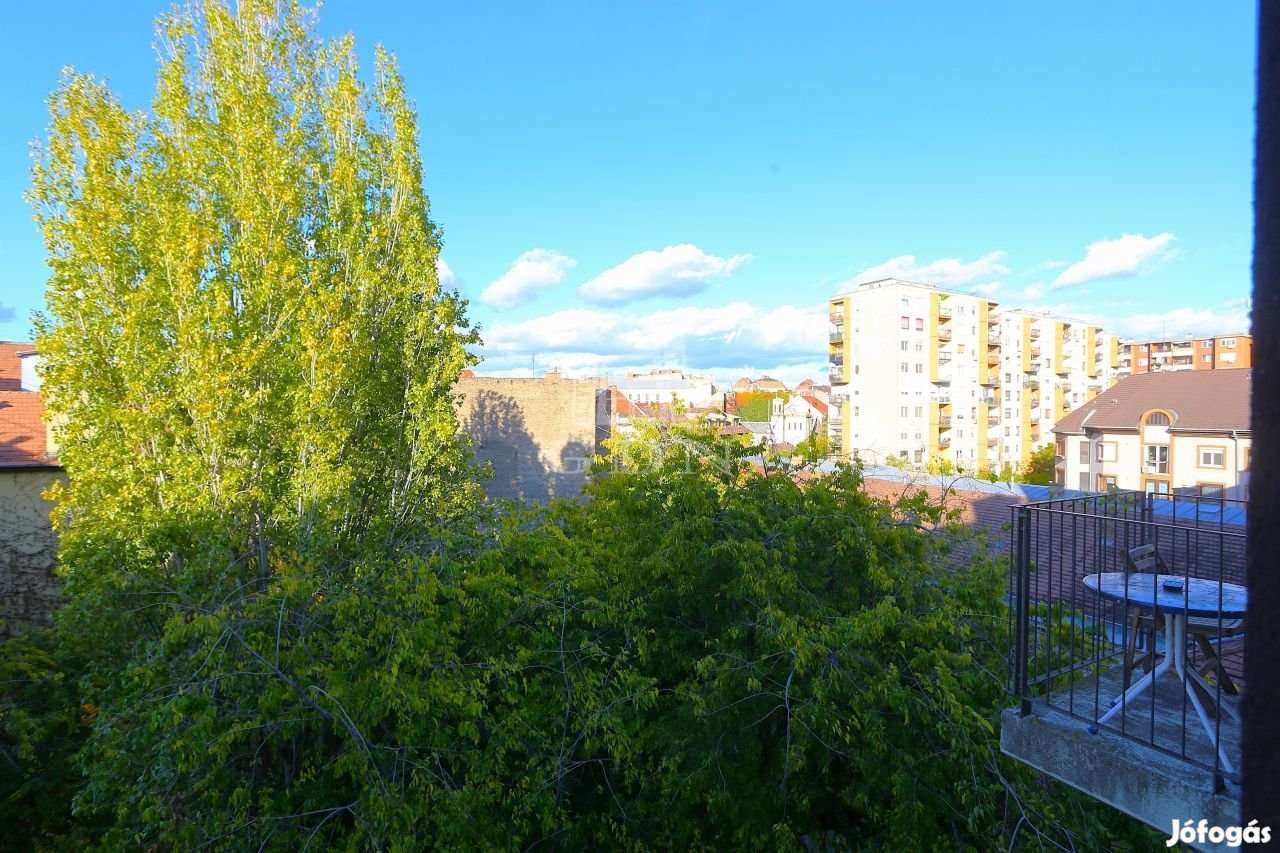 Eladó téglalakás Budapest VIII. kerület, Práter utca