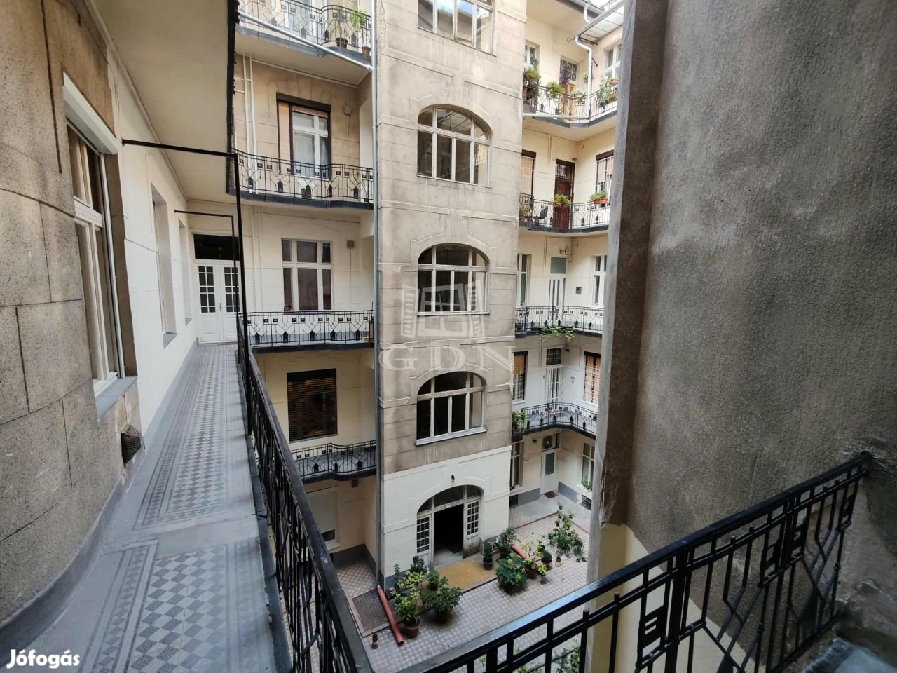 Eladó téglalakás Budapest VI. kerület, Király utca