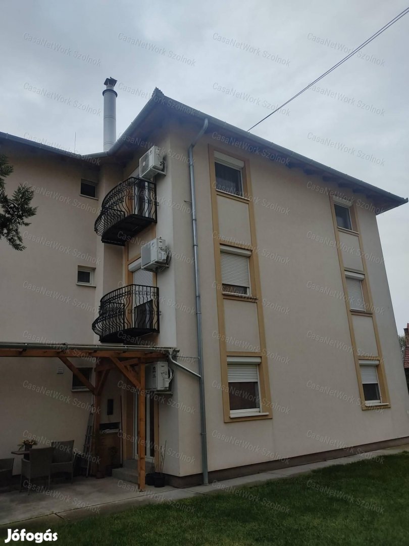 Eladó téglalakás, Albertirsa