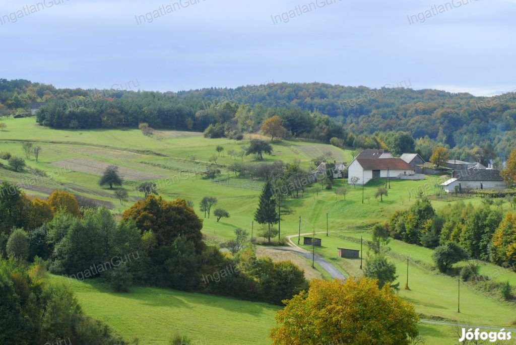 Eladó telek Kondorfa