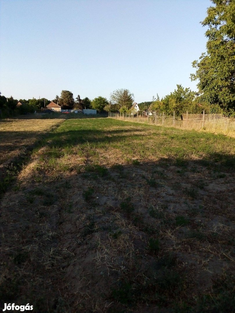 Eladó telek Pilisen a Krekács dűlőben