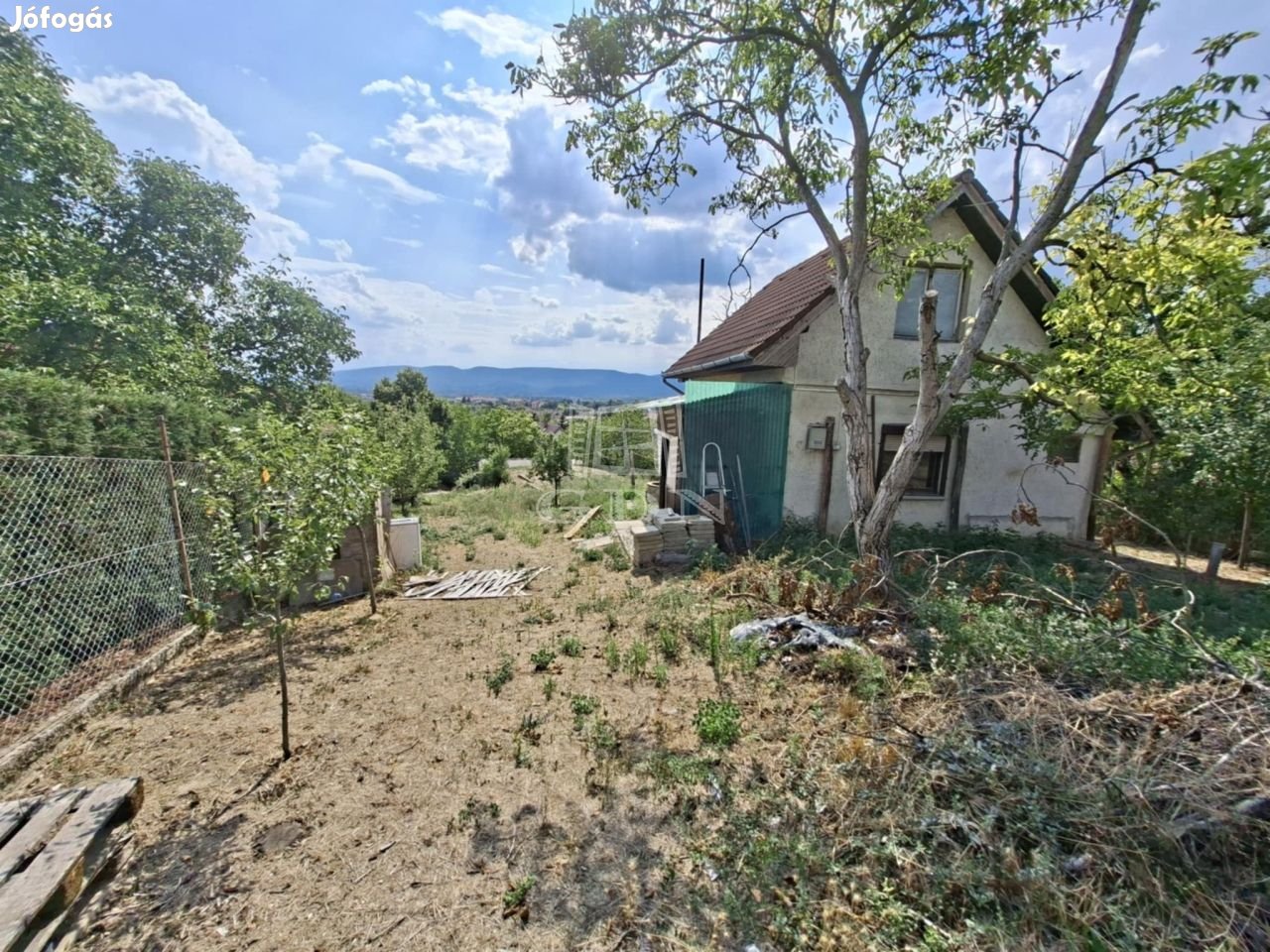 Eladó telek Vác, Deákvár