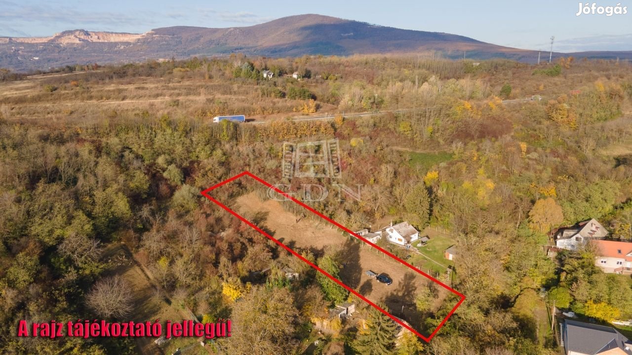 Eladó telek Vác, Papvölgy