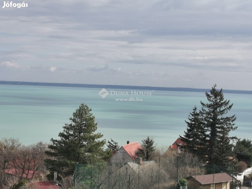 Eladó telek, Balatonalmádi