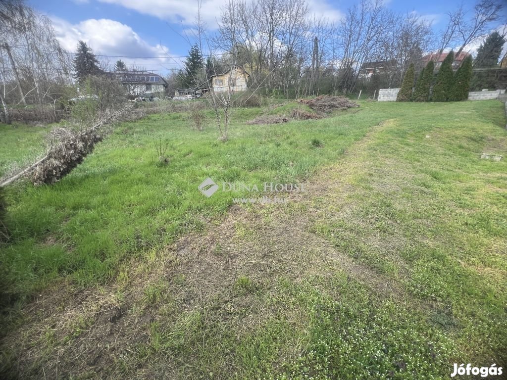 Eladó telek, Dunaújváros