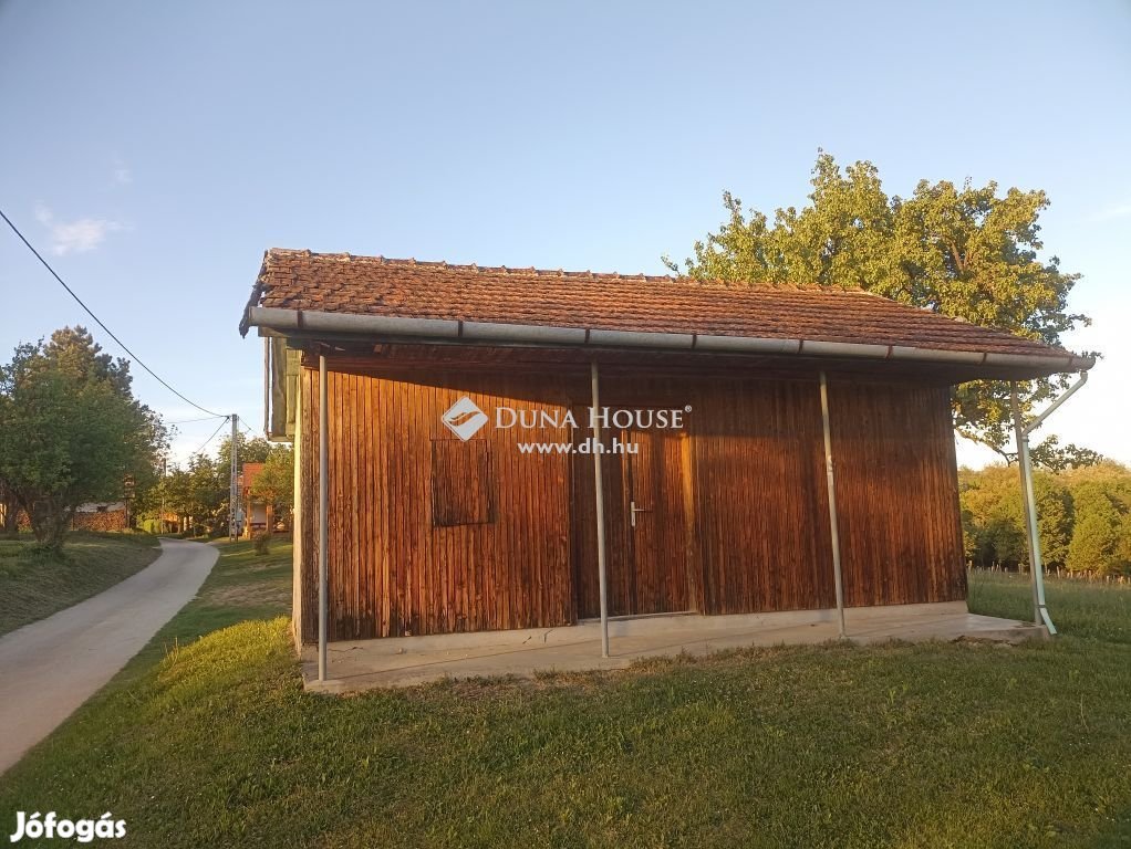 Eladó telek, Petrikeresztúr