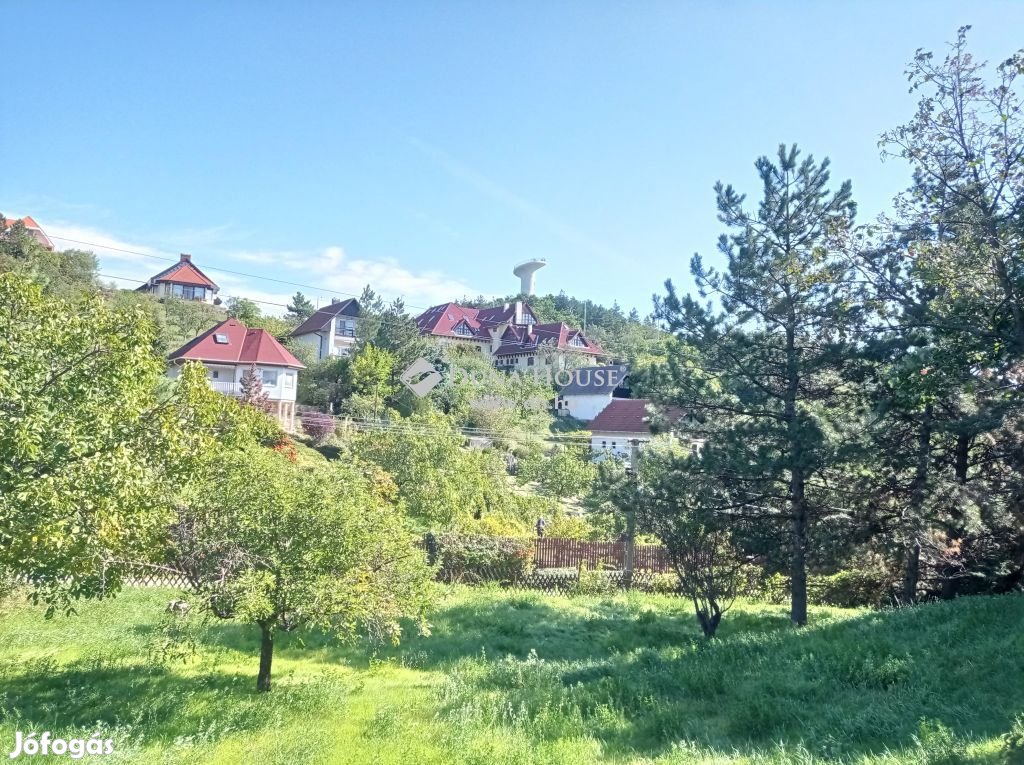 Eladó telek, Velence