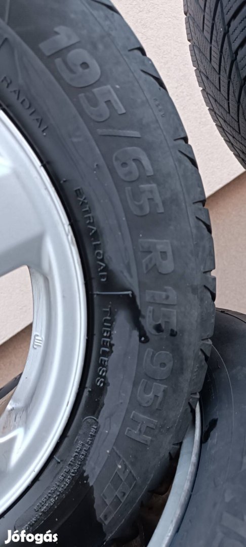 Eladó téli és nyári gumi szett!