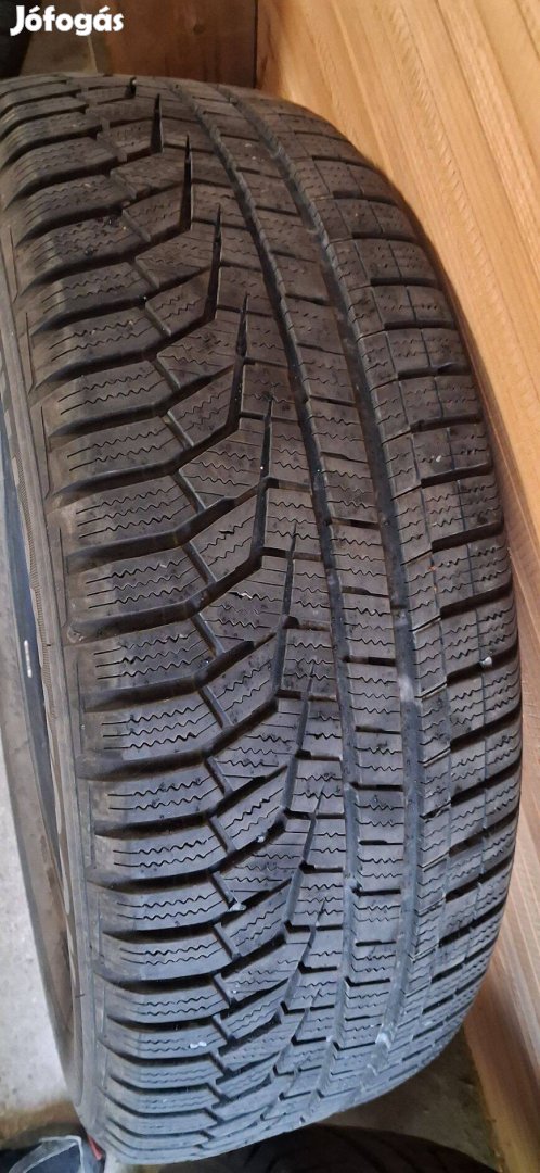Eladó téli gumi