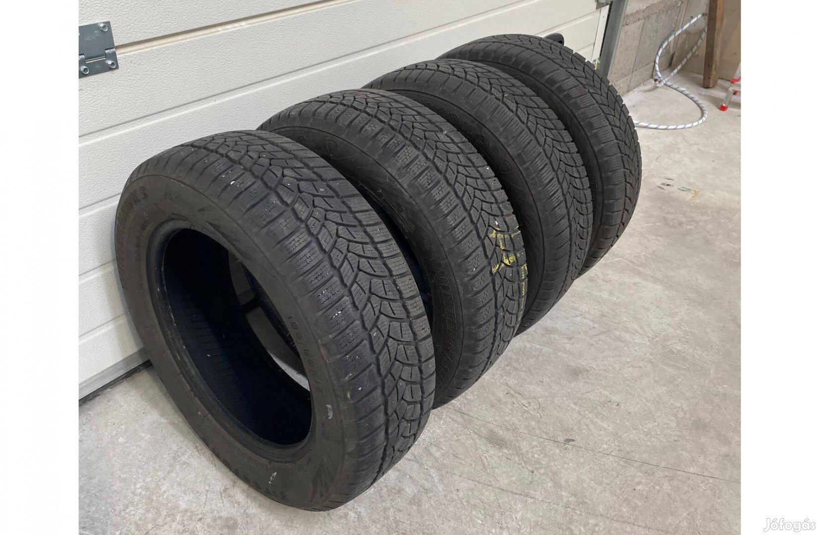 Eladó téli gumi Firestone, 195/60 R15, 4db