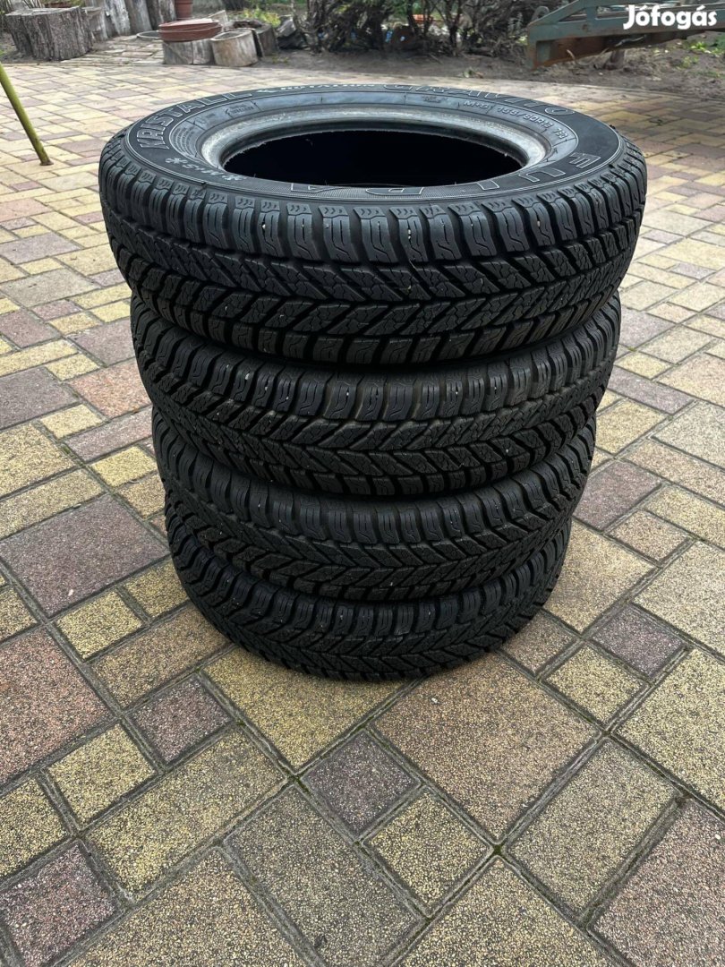 Eladó téli gumiabroncs 155/80R13 4db