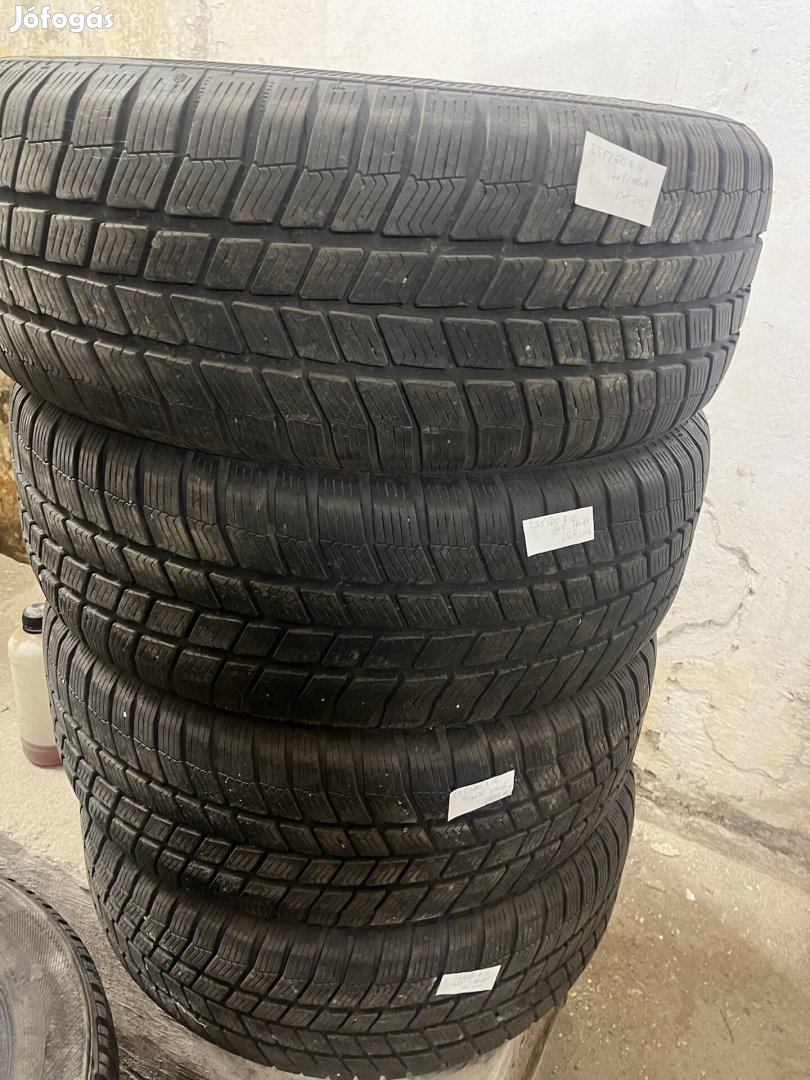 Eladó téligumi 235/60R16