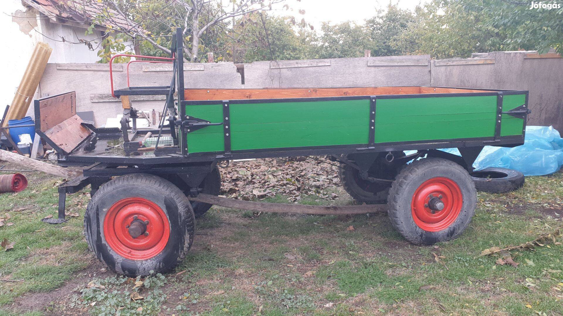 Eladó teljesen felújított lovaskocsi