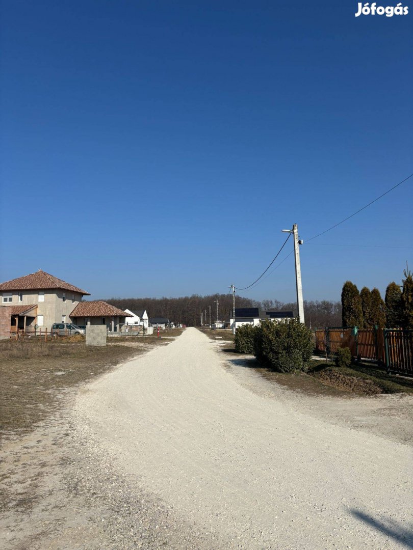 Eladó telkek a Balaton közelében