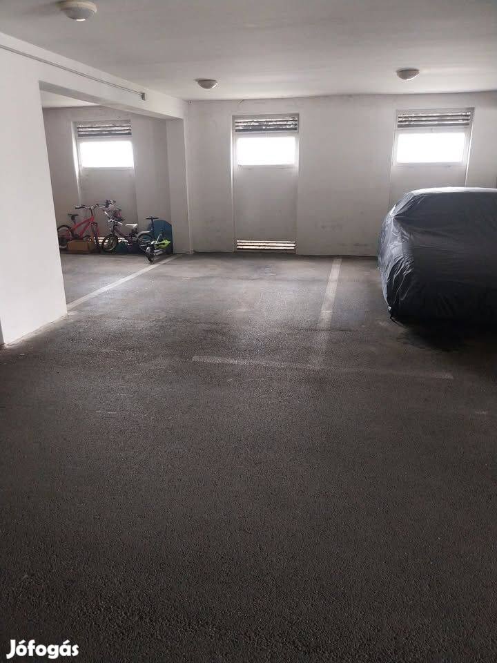Eladó teremgarázs Veszprémben