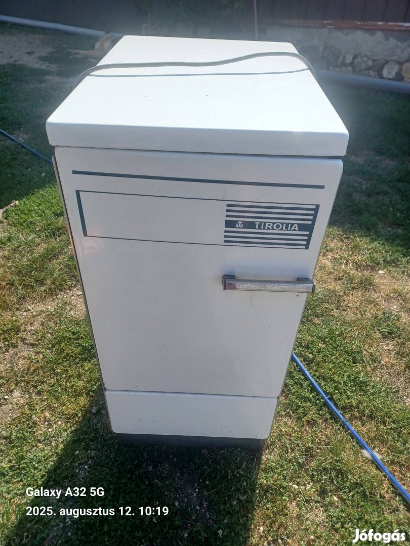 Eladó tirolia gáz olajos kályha