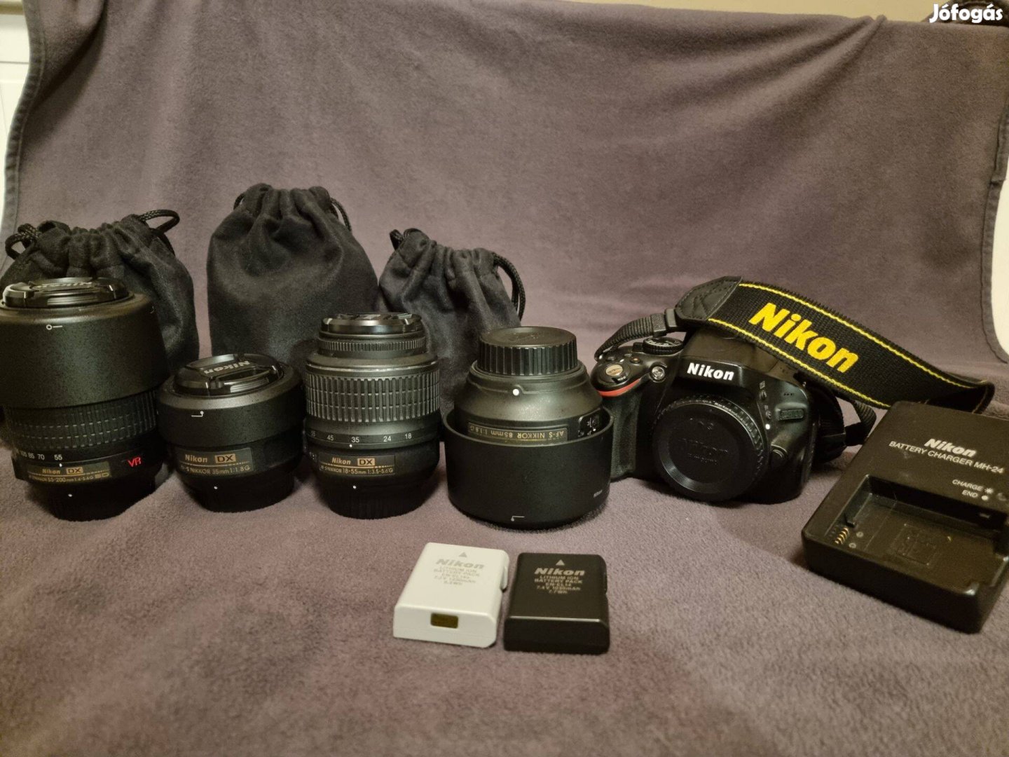 Eladó tökéletes állapotú gépváz+objektívek+kiegészítők Nikon D5100