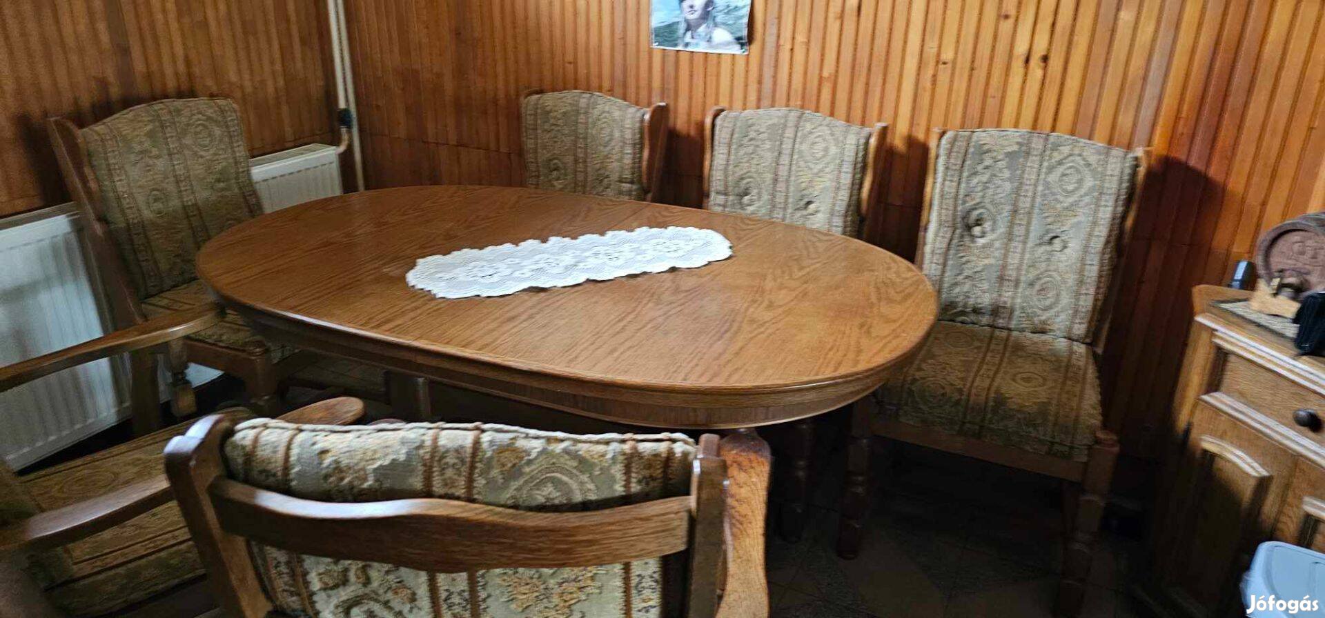 Eladó tölgyfa asztal székekkel