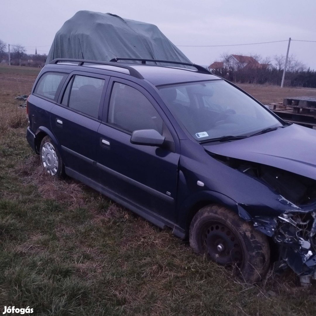 Eladó törött Opel Astra