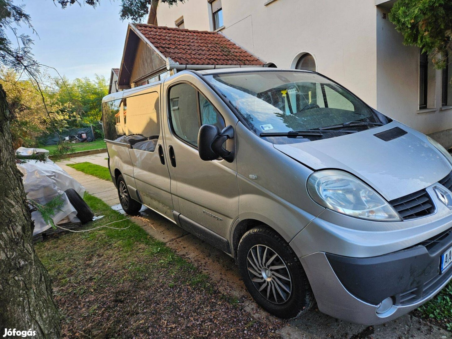 Eladó törött renault trafic