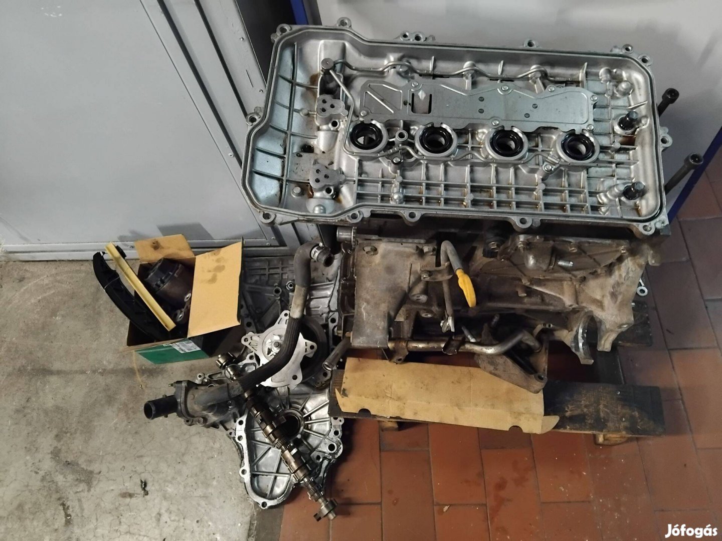 Eladó toyota rav4 hengerfej+blokk!