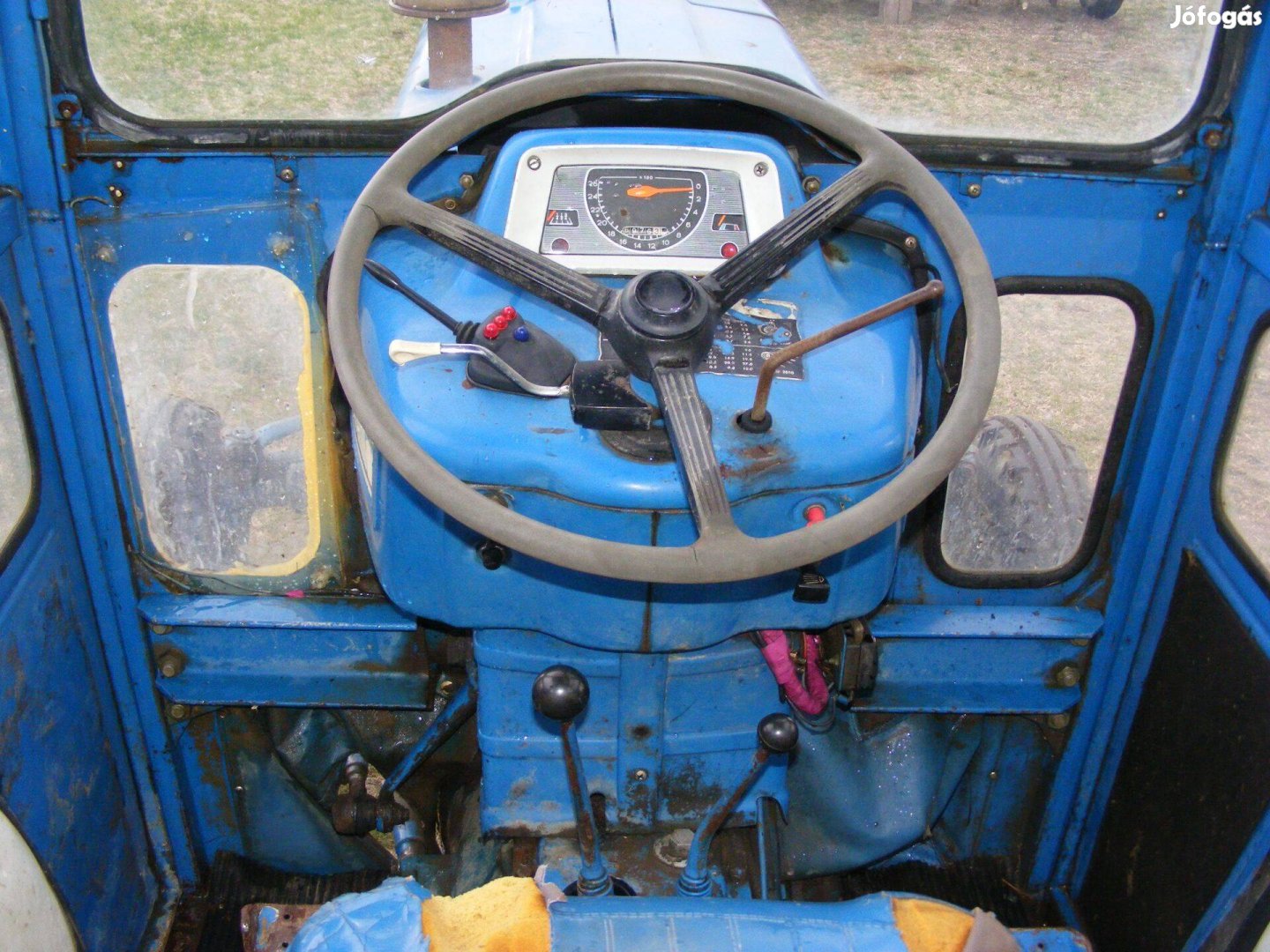 Eladó traktor Ford 3000