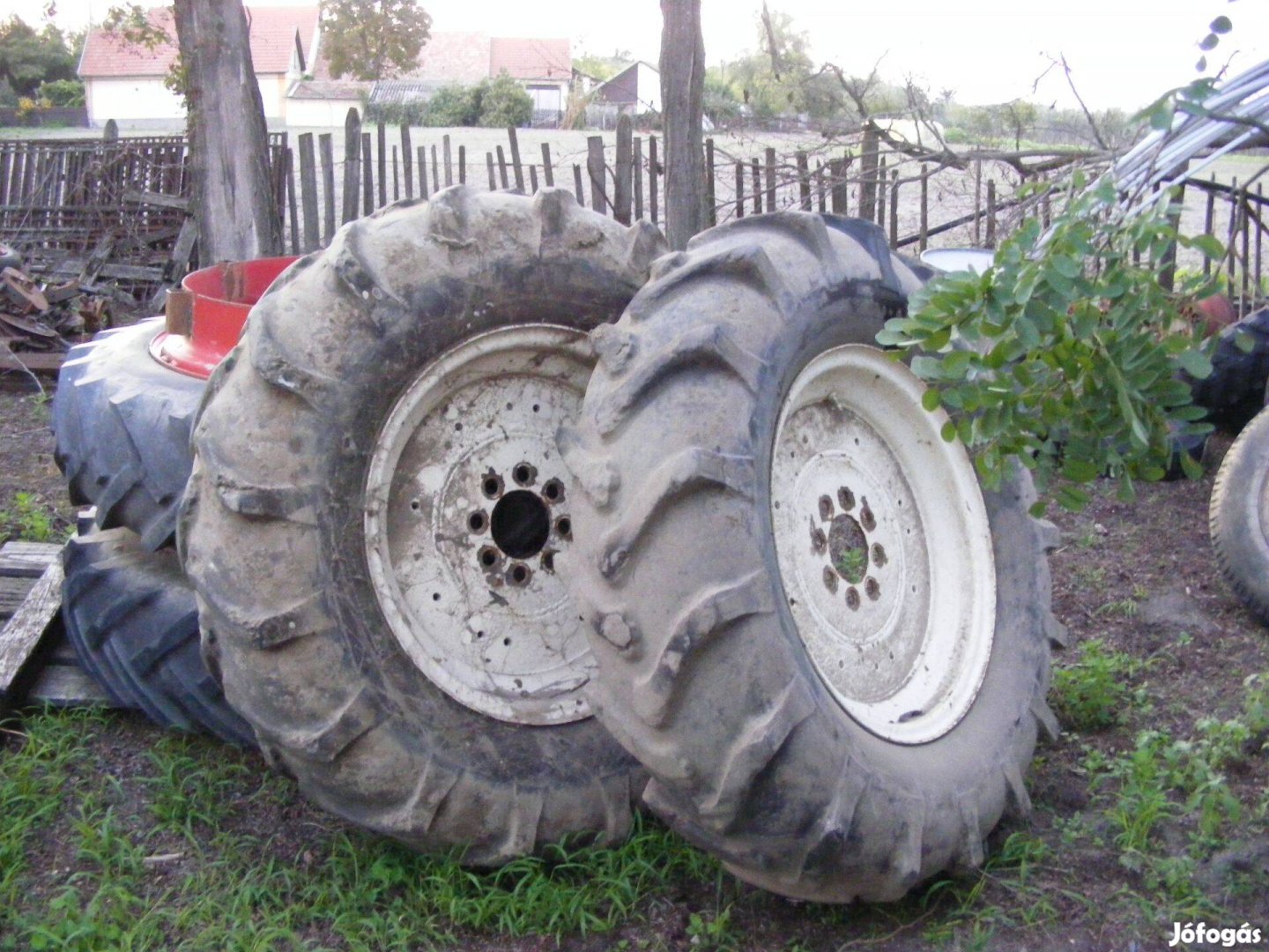Eladó traktor kerék 14R28 Kléber 14-28