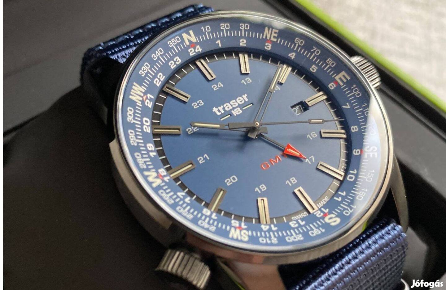 Eladó traser P68 Pathfinder GMT Blue karóra