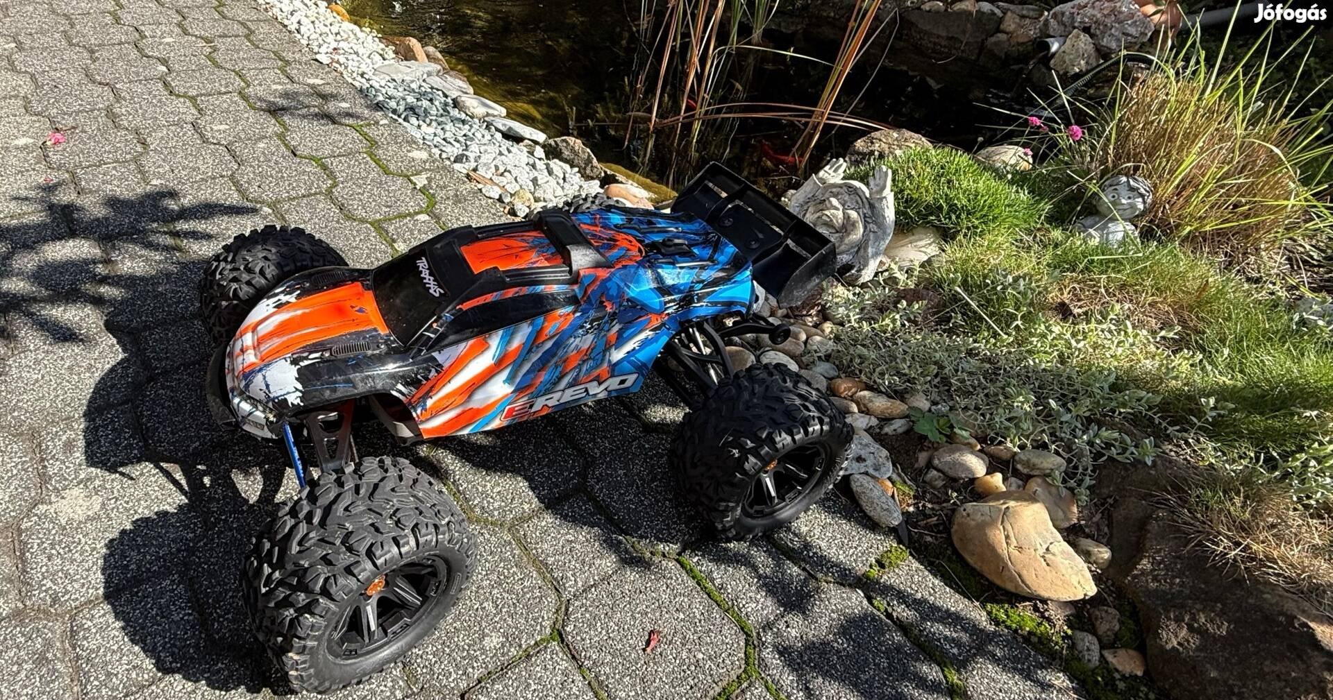 Elado traxxas revo 2.0 rc auto