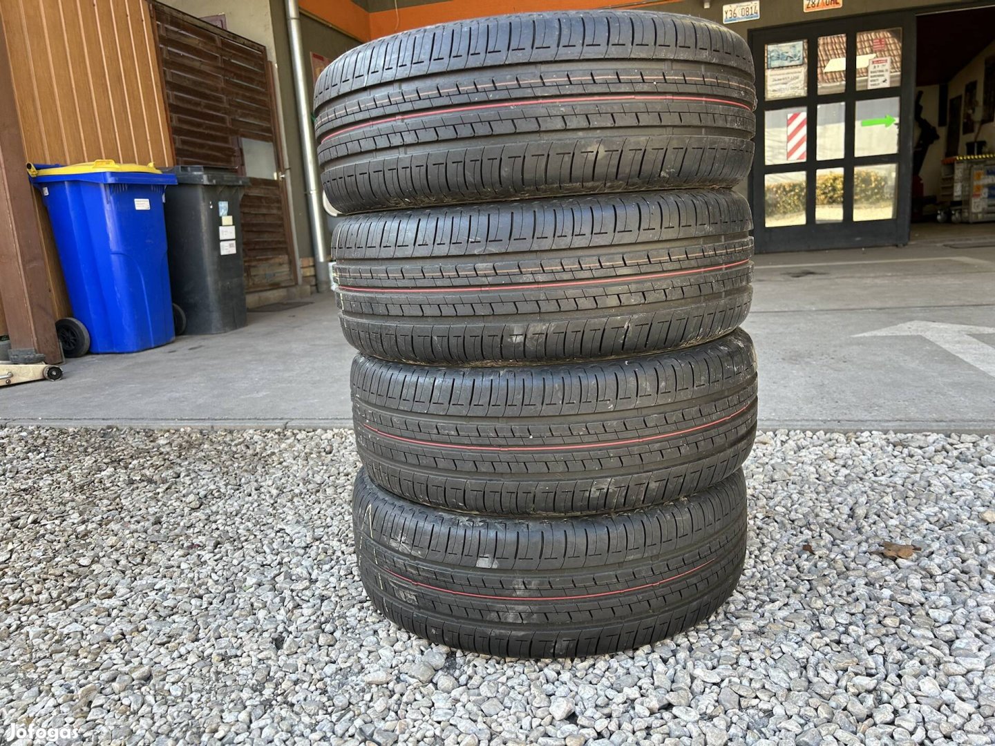 Eladó új 195/55 r16 Bridgestone nyári gumi!