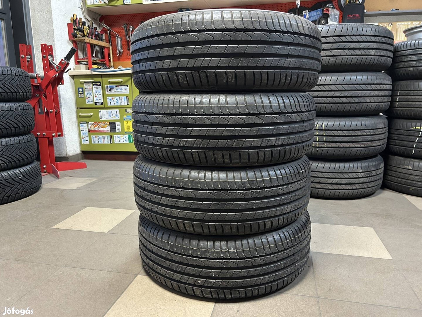 Eladó új 205/55 r17 Pirelli nyári gumi!