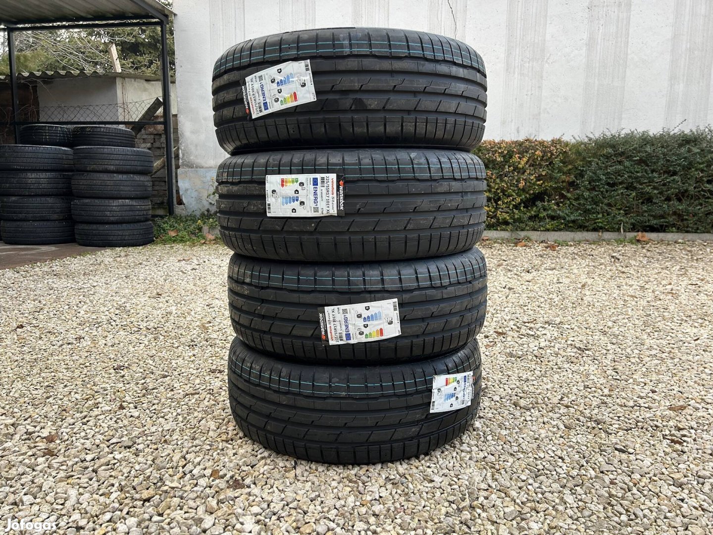 Eladó új 225/55 r17 Hankook nyári gumi!