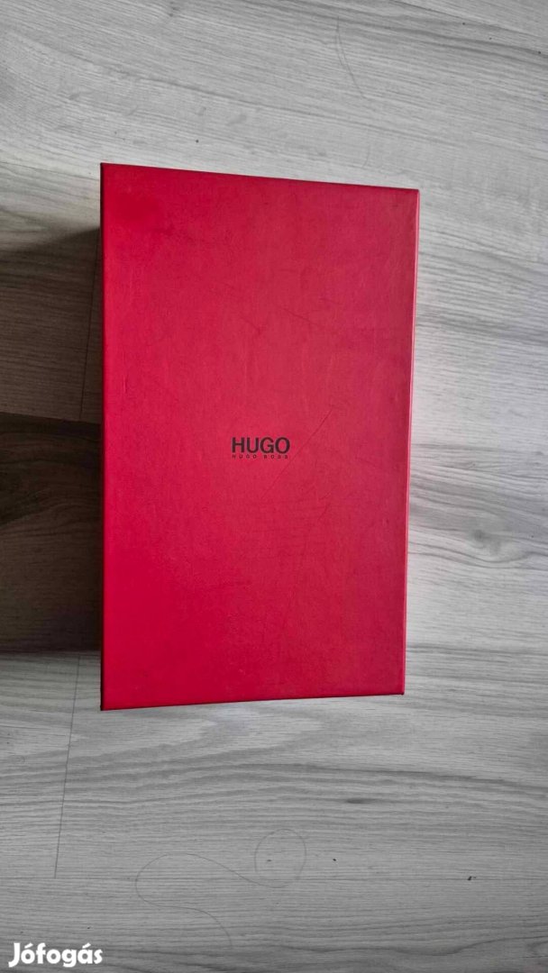 Elado uj 42 es Hugo boss cipo !