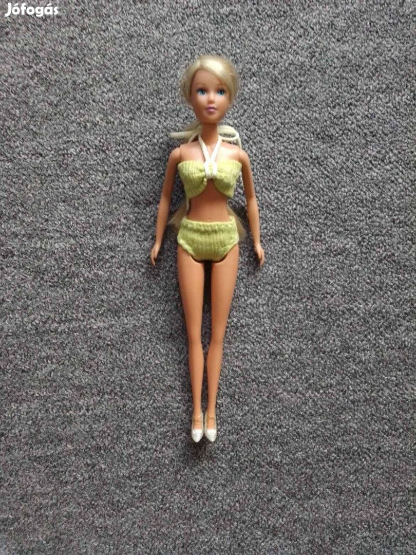 Eladó új Barbie ruhák