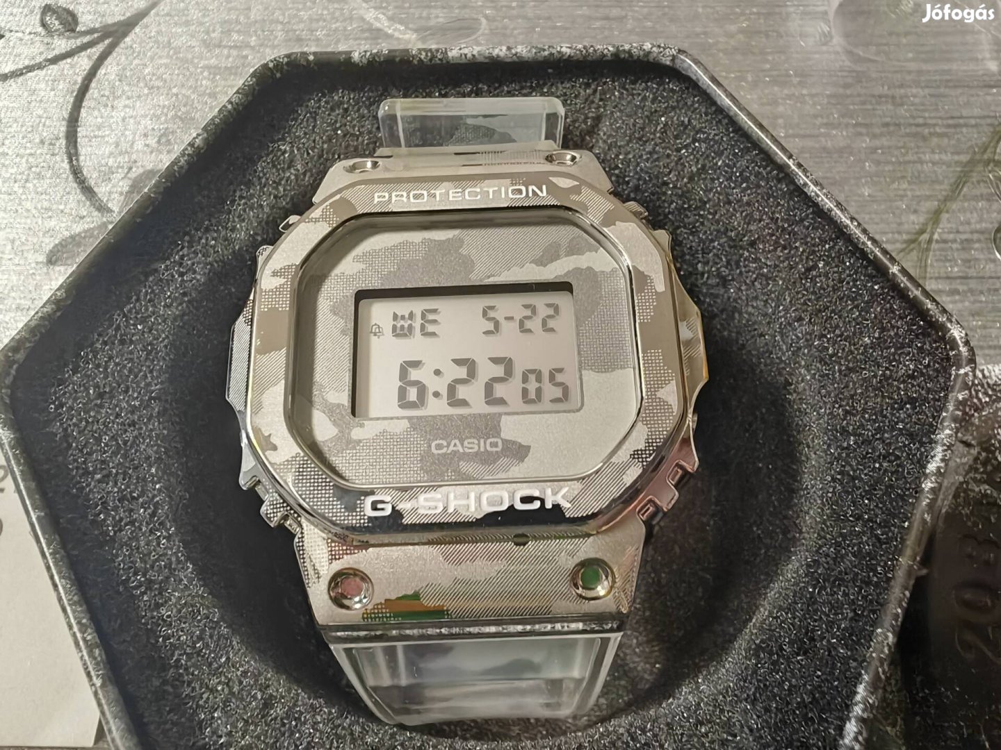 Eladó új Casio GM-5600-SCM-1ER óra!