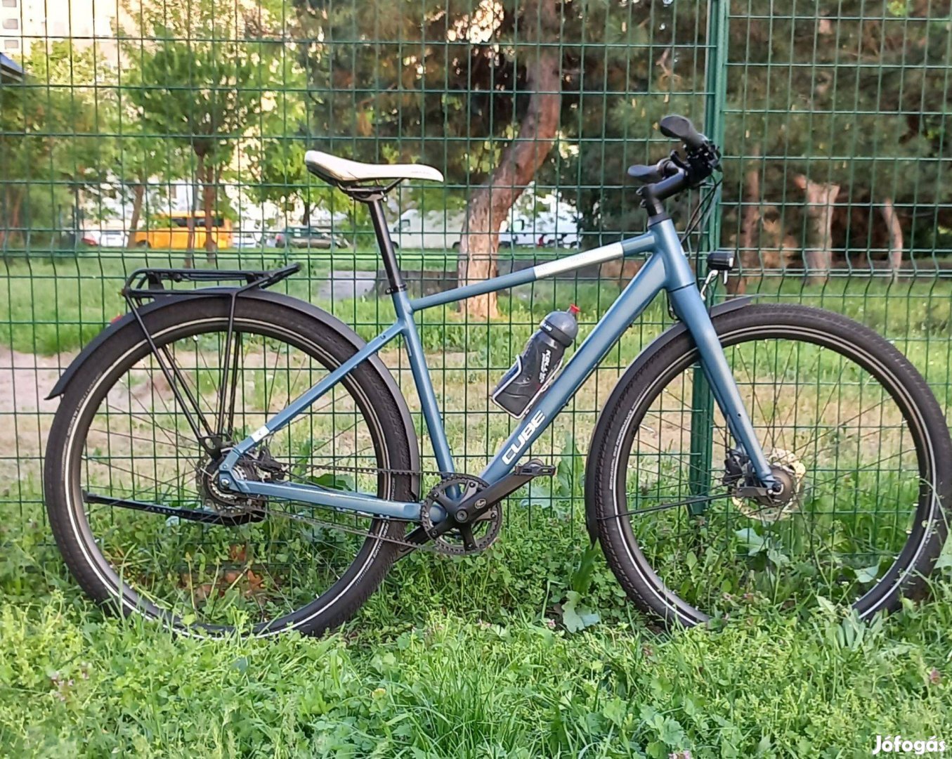 Eladó új Cube szíjas trekking bicaj