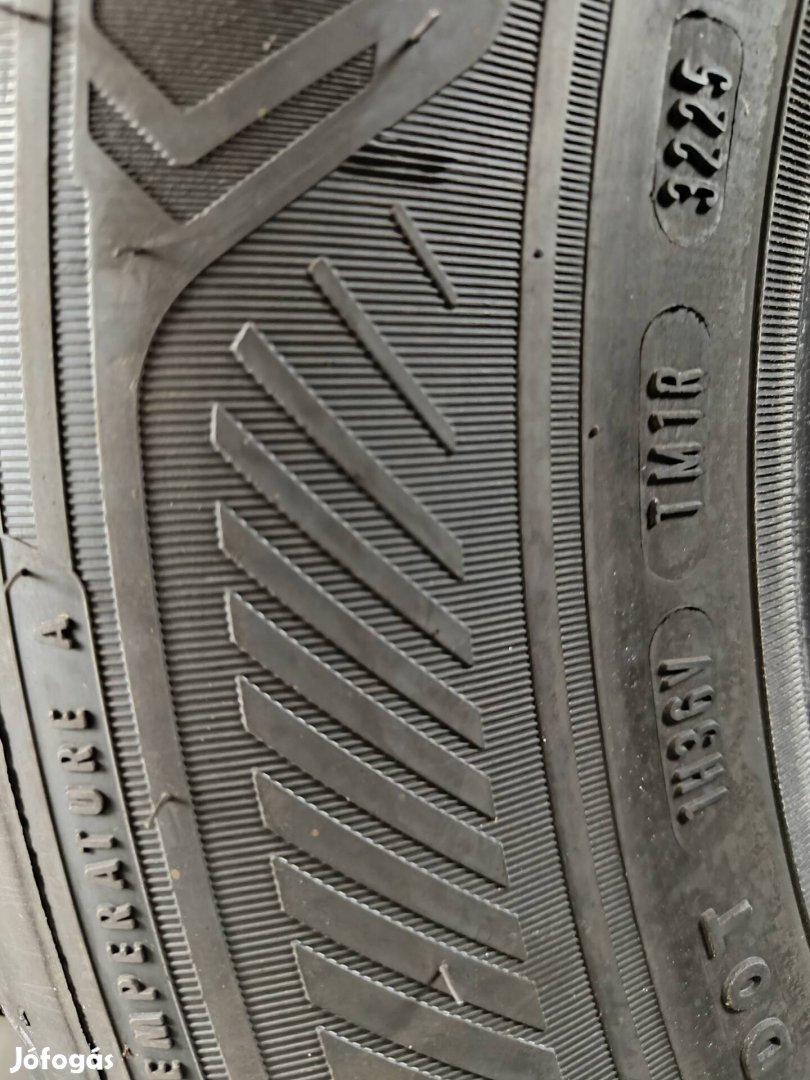 Eladó új Goodyear Efficientgrip2 SUV nyári gumi 4db