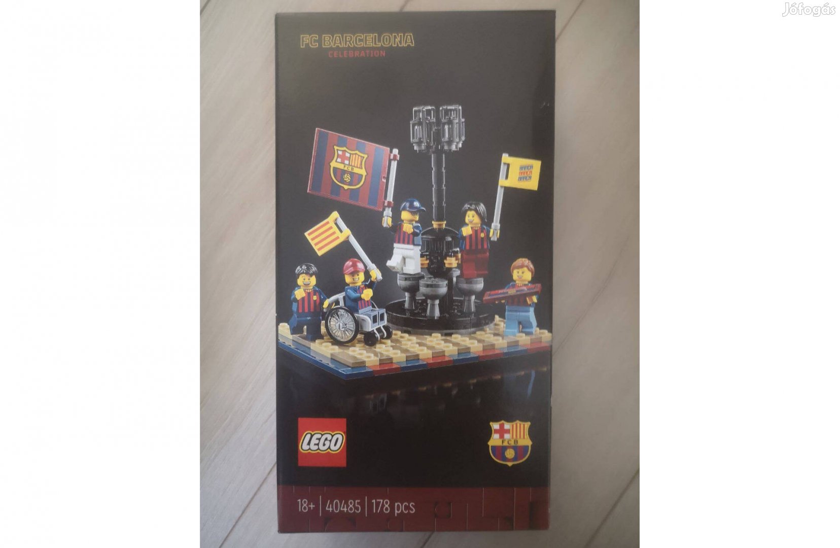 Eladó új LEGO FC Barcelona ünnepség szurkolók (40485)