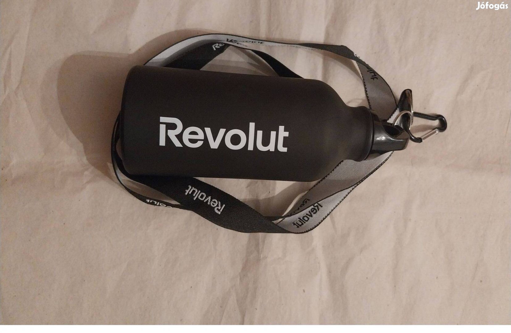 Eladó új Revolut kulacs