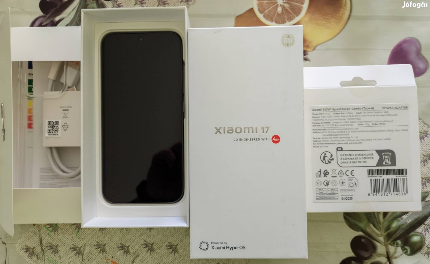 Eladó új Xiaomi 17 256GB black okostelefon 120W töltő.