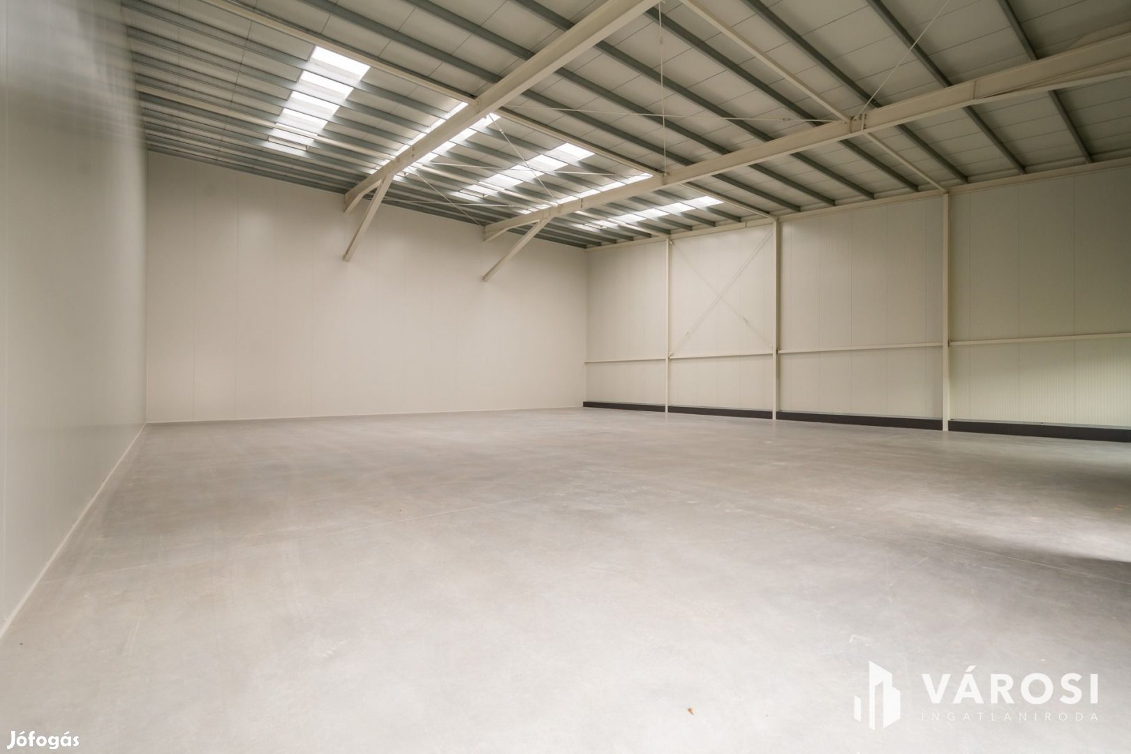 Eladó új, 6 méter belmagasságú raktár Vecsésen