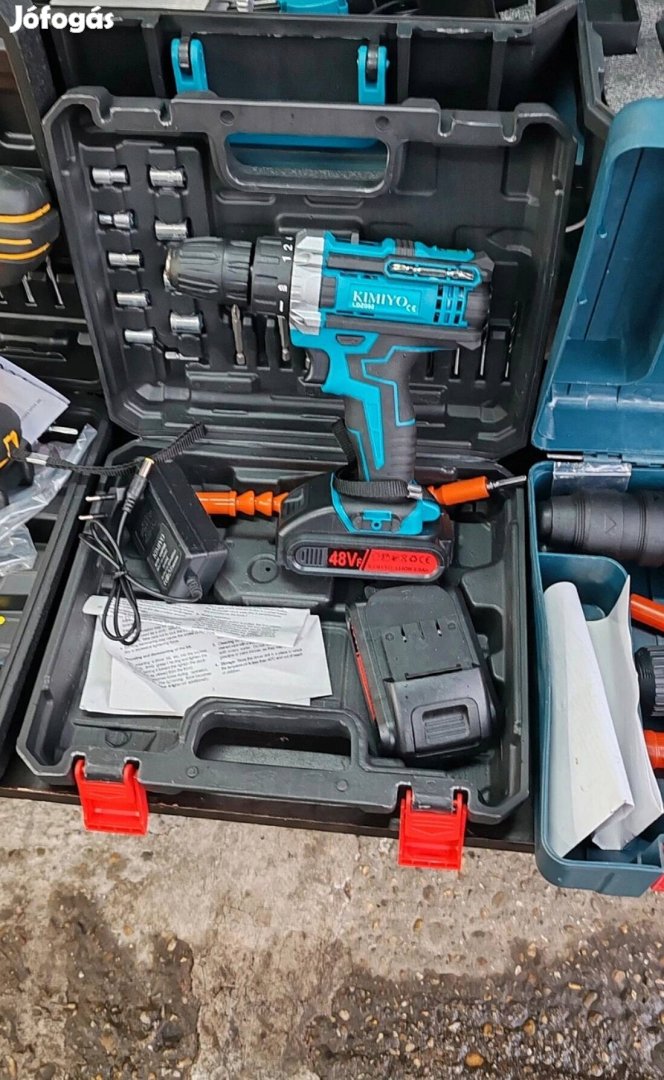 Eladó új akkumulátoros fúrógép