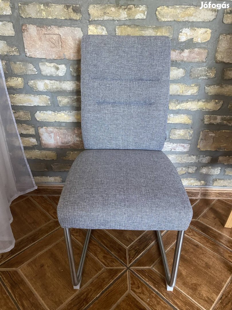 Eladó új állapotú étkezőszékek!