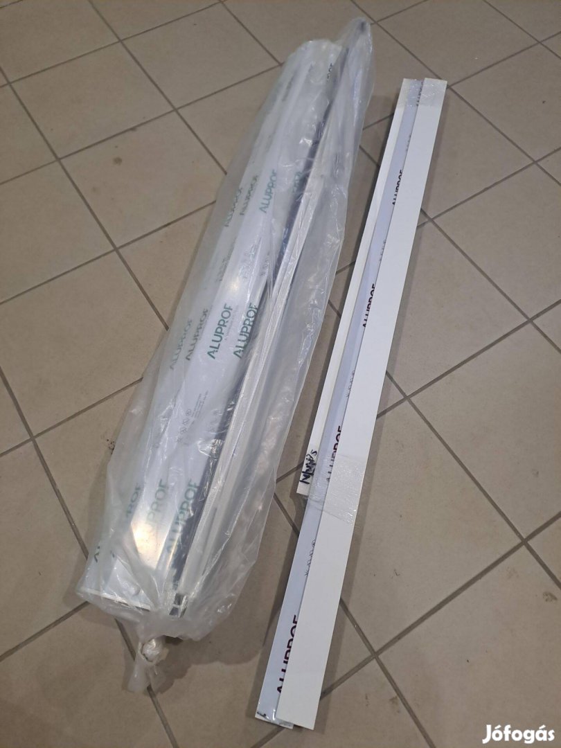 Eladó új alumínium redőny143x238cm