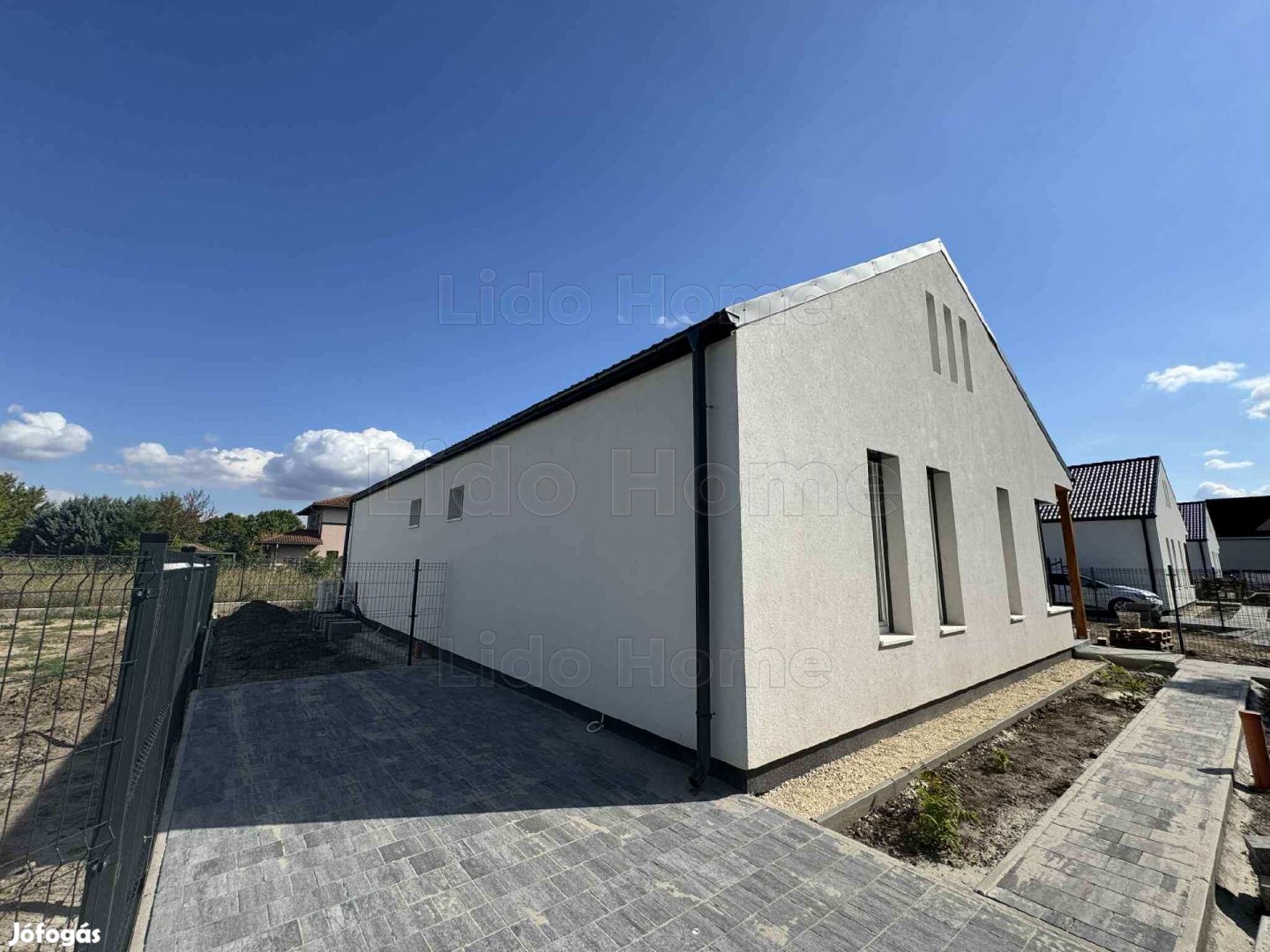 Eladó új építésű lakóház Siófokon!