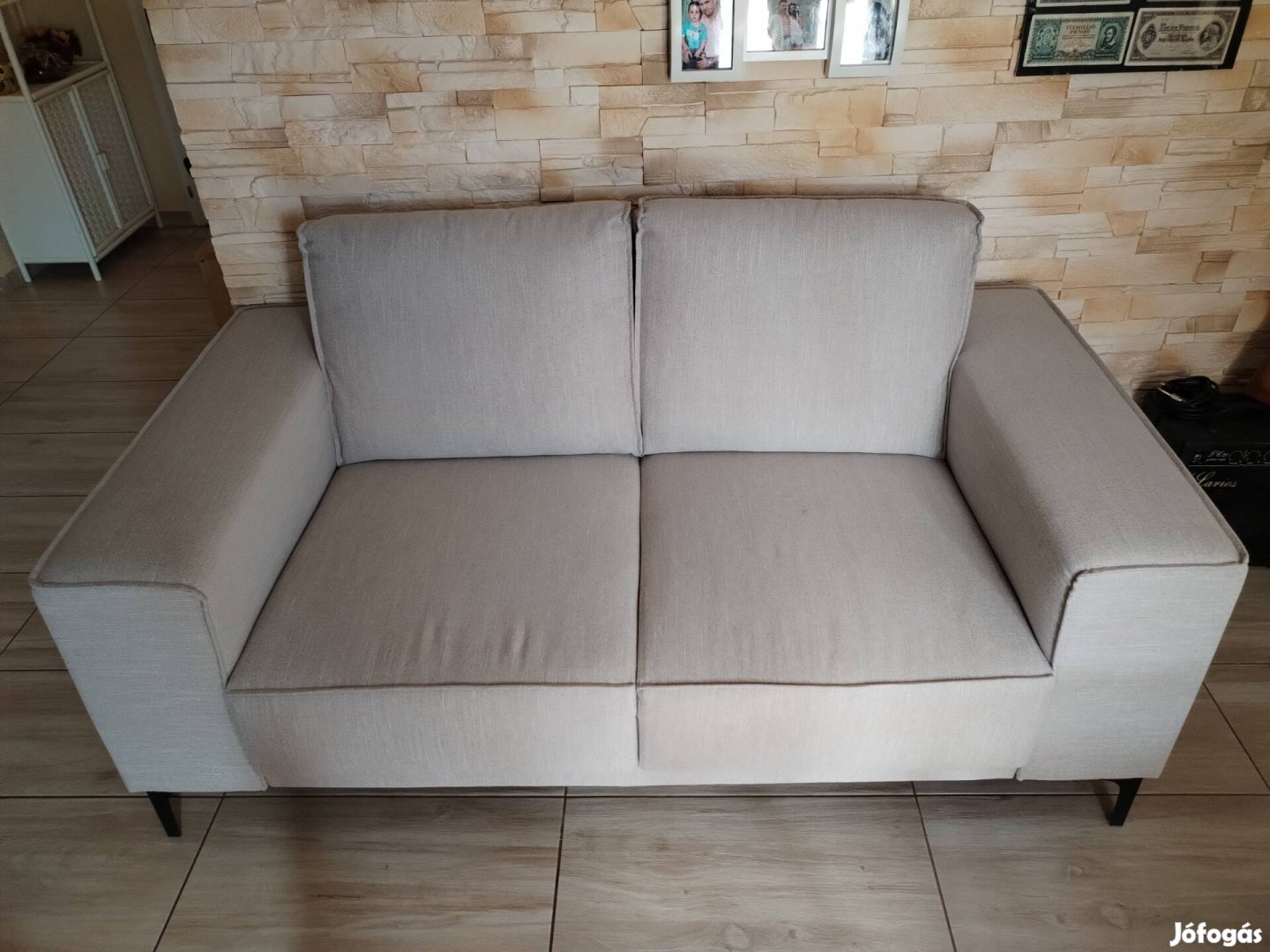 Eladó új kanapé