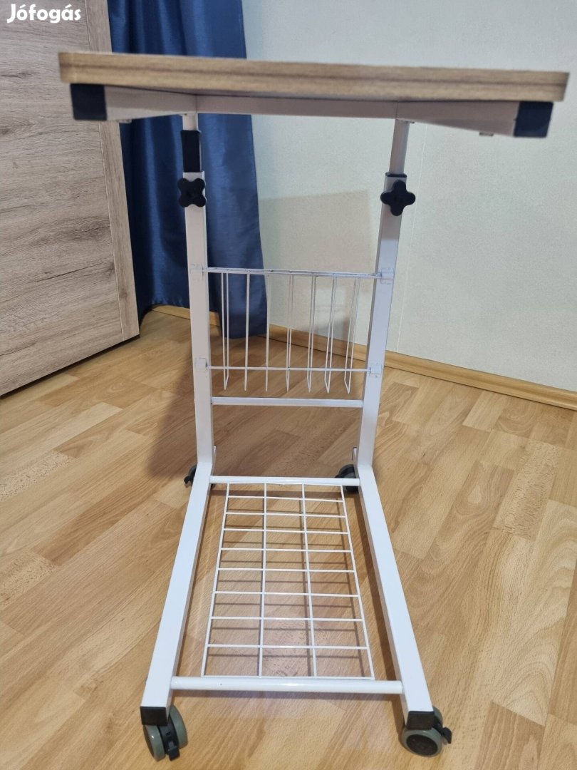 Elado uj kisasztal agy melle