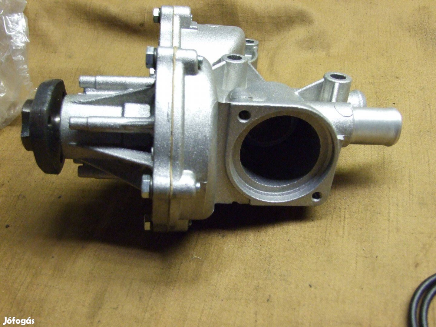 Eladó új vízpumpa