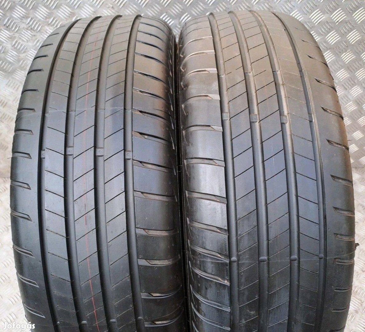 Eladó újszerű Bridgestone Turanza 225/65R17 nyári gumiszett